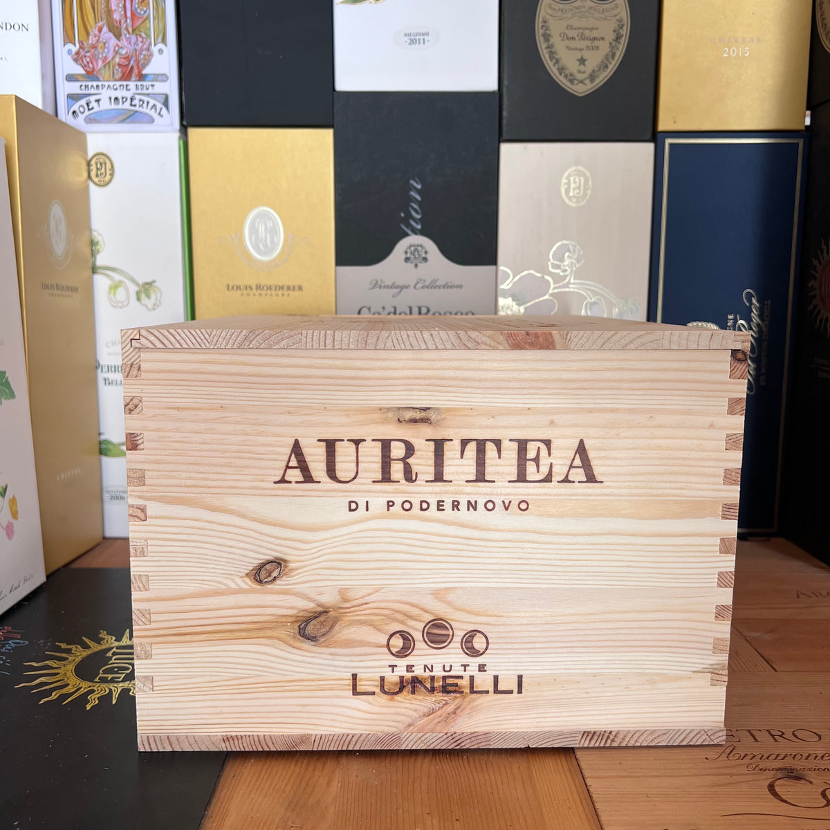 Auritea 2019 cassa di legno - Tenute Lunelli